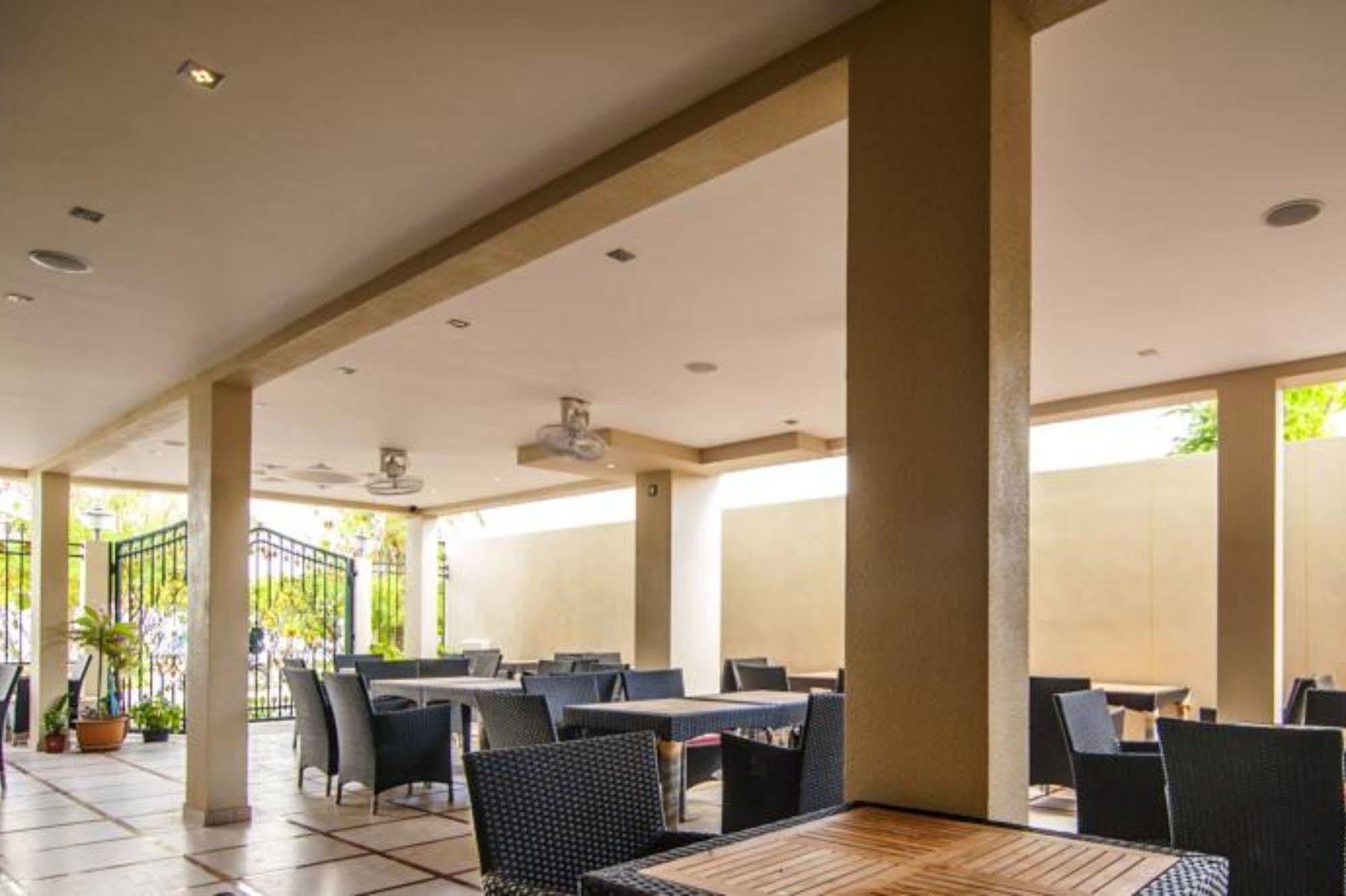 Fern Boquete Inn Hulhumale Ngoại thất bức ảnh